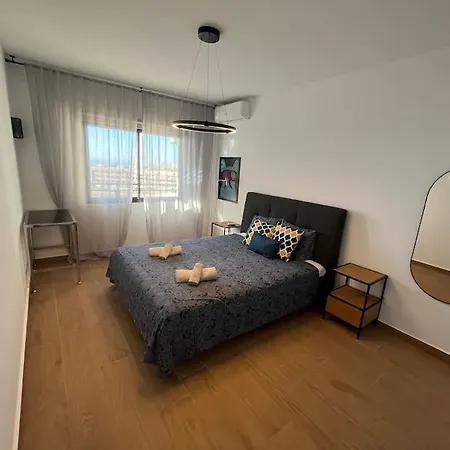 Ocean View Apartment *
